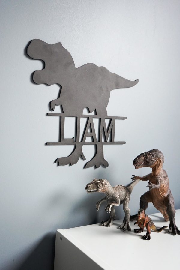 Dinosaur navneskilt til barnerom på vegg
