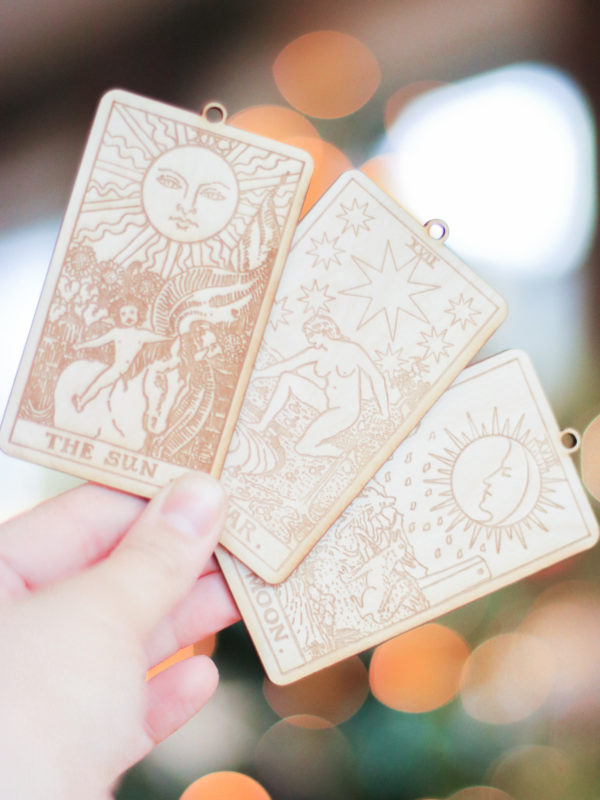 3 forskjellige tarot kort juleornament til juletre